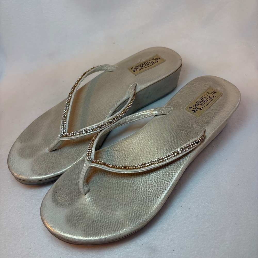 Y2k Flojos Womens Champagne Gold Rhinestone Platform Wedge Flip Flop Sandals